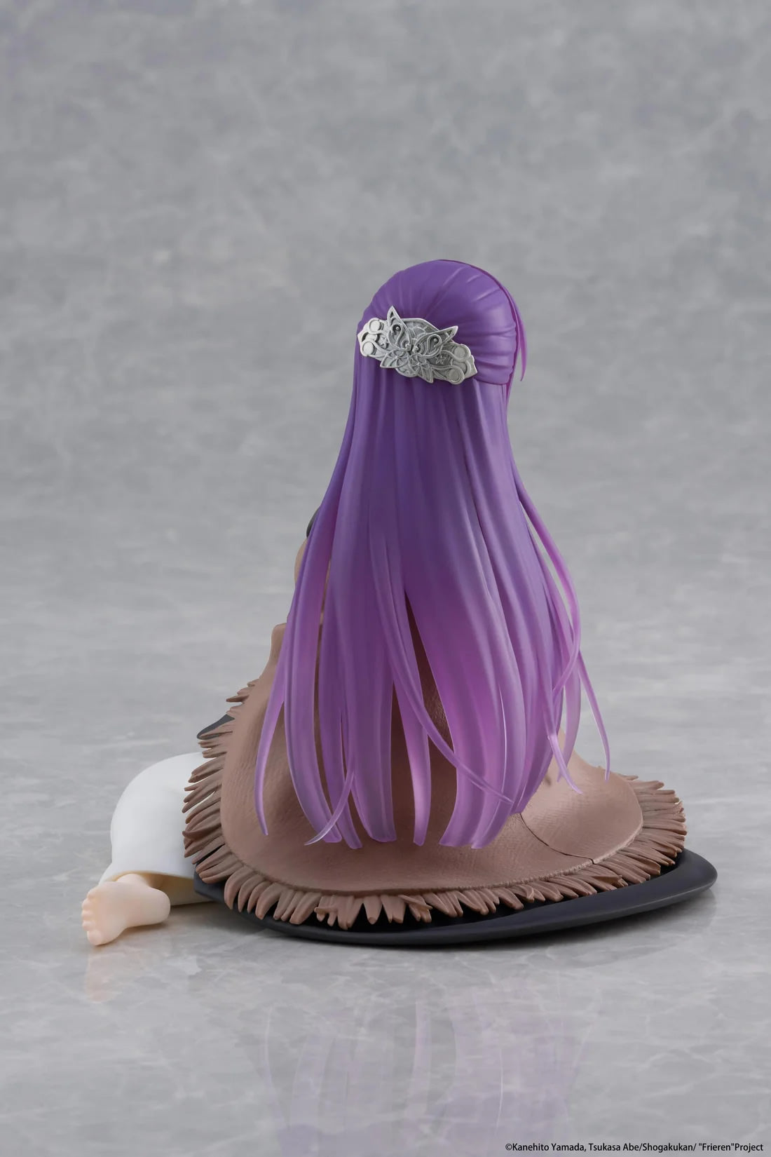 Fern Desktop Cute Frieren Beyond Journey's End Figure Taito
