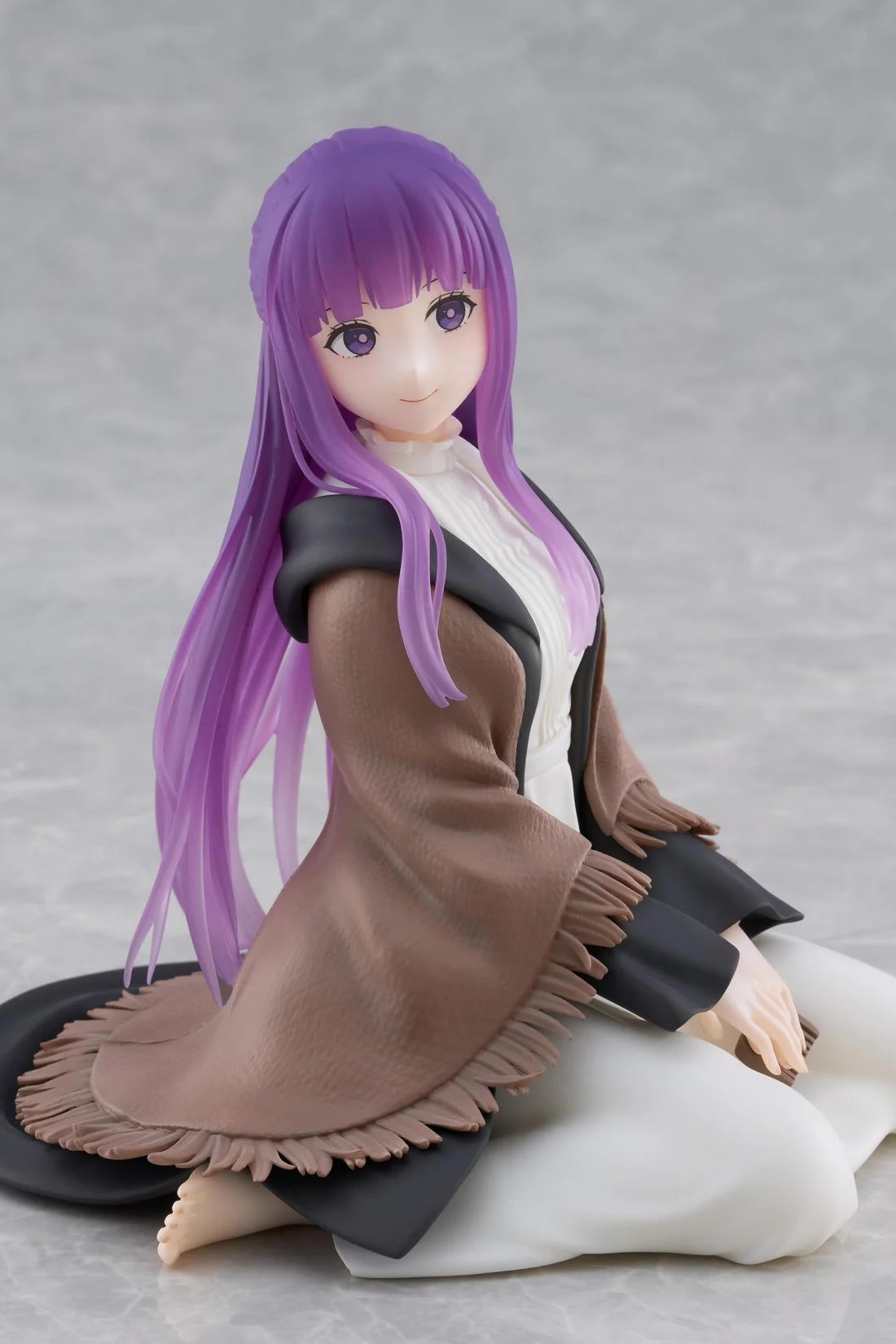 Fern Desktop Cute Frieren Beyond Journey's End Figure Taito