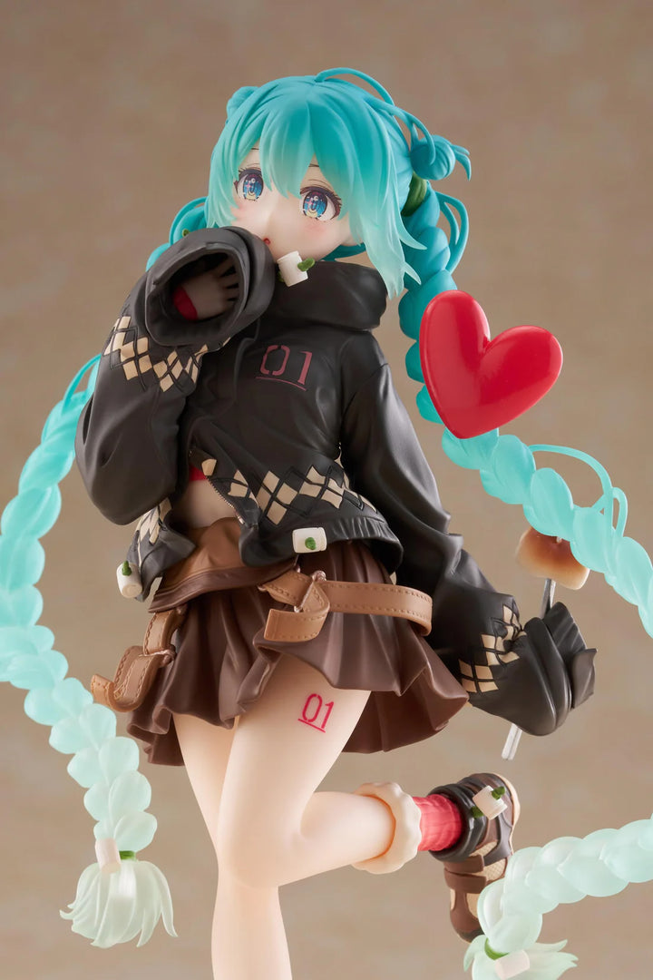 Hatsune Miku Fashion Series (Outdoor Ver.) Vocaloid Figure Taito