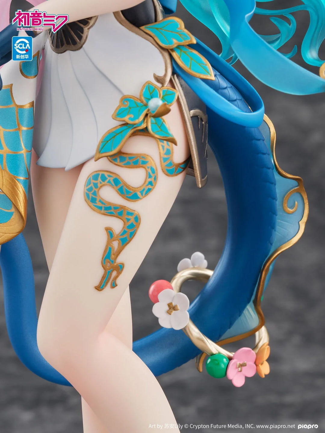 Hatsune Miku (Azure Dragon Ver.) 1/7 Scale Vocaloid Figure Kaiyodo