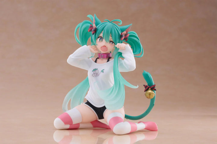 Hatsune Miku (Cat Ear T-Shirt Ver.) Desktop Cute Vocaloid Figure Taito