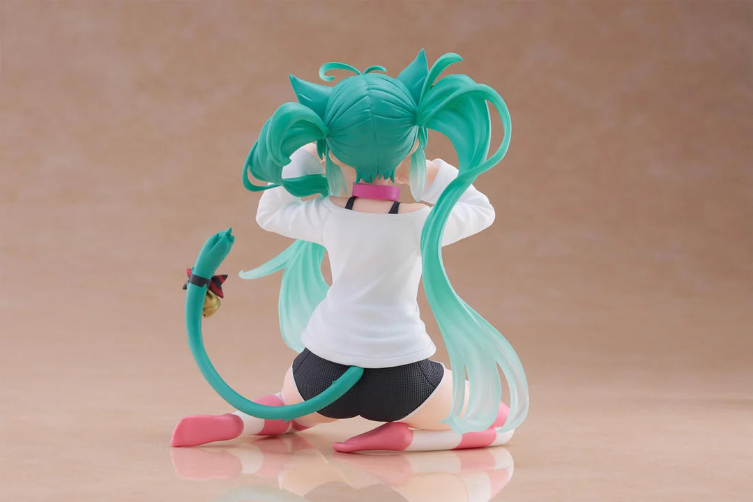 Hatsune Miku (Cat Ear T-Shirt Ver.) Desktop Cute Vocaloid Figure Taito