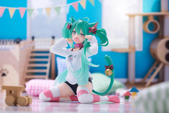 Hatsune Miku (Cat Ear T-Shirt Ver.) Desktop Cute Vocaloid Figure Taito