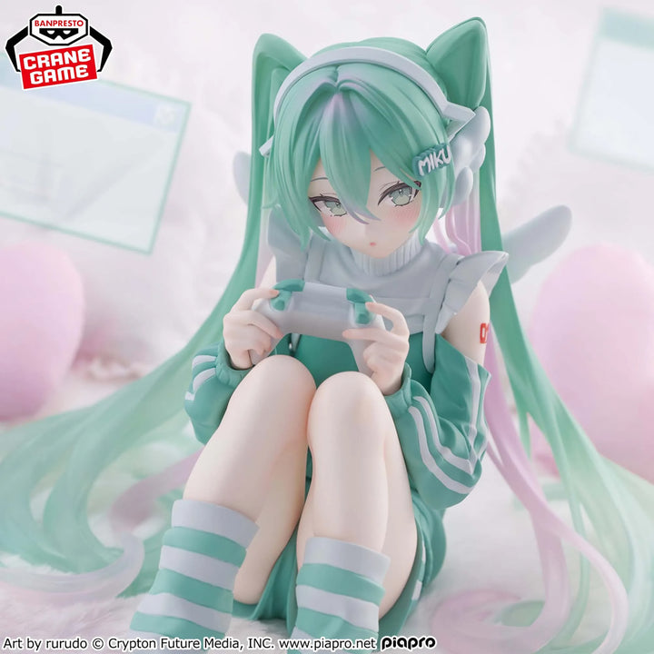 Hatsune Miku (Game) Holiday Memories Vocaloid Figure Banpresto Bandai