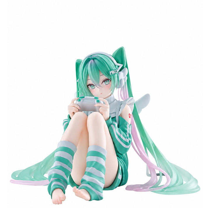 Hatsune Miku (Game) Holiday Memories Vocaloid Figure Banpresto Bandai