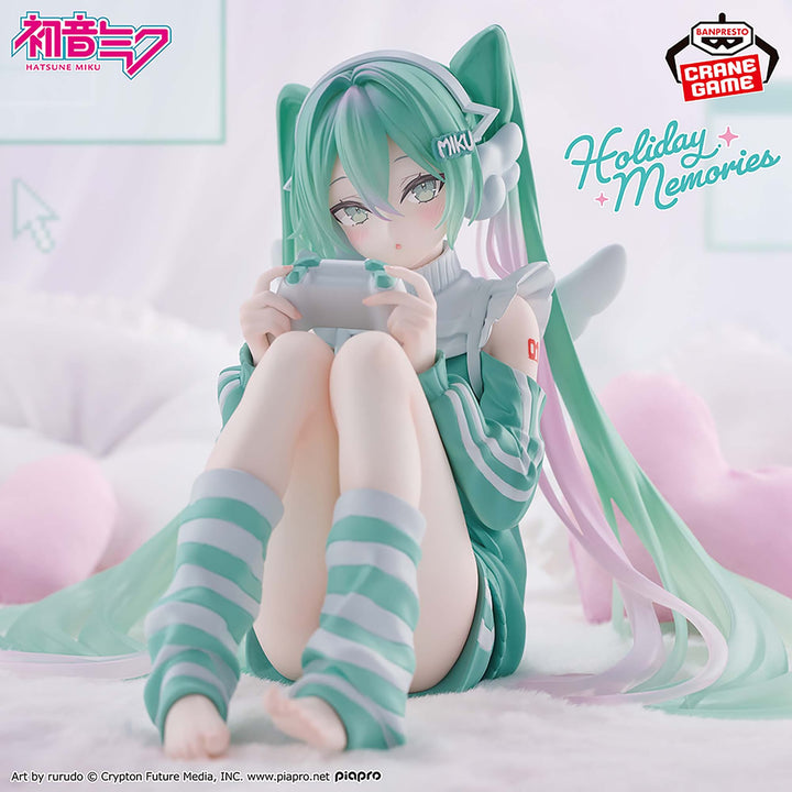 Hatsune Miku (Game) Holiday Memories Vocaloid Figure Banpresto Bandai