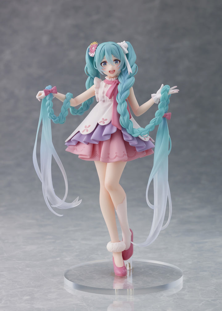 Hatsune Miku (Rapunzel) Wonderland Vocaloid Figure Taito