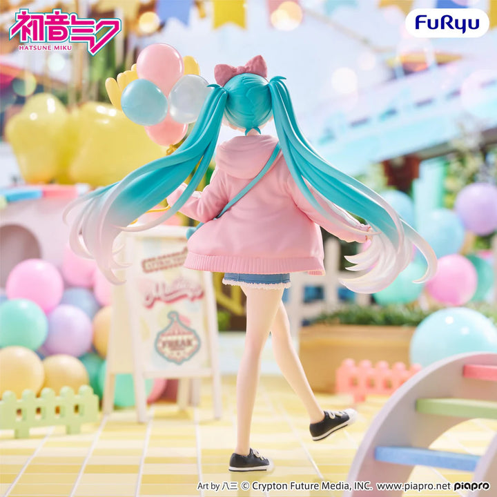 Hatsune Miku (Theme Park Date Ver.) Muchute Vocaloid Figure FuRyu