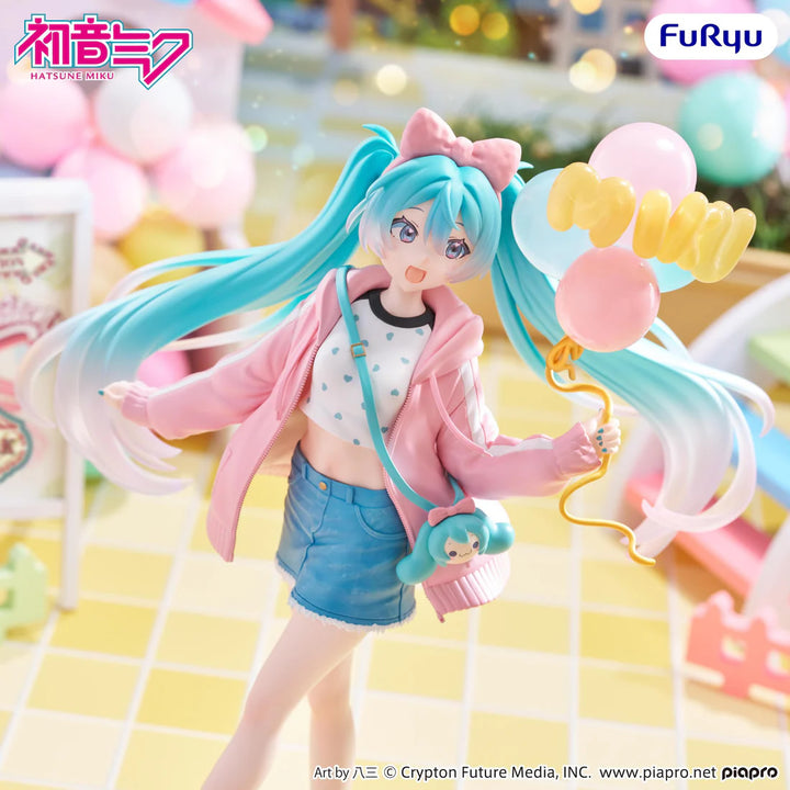 Hatsune Miku (Theme Park Date Ver.) Muchute Vocaloid Figure FuRyu