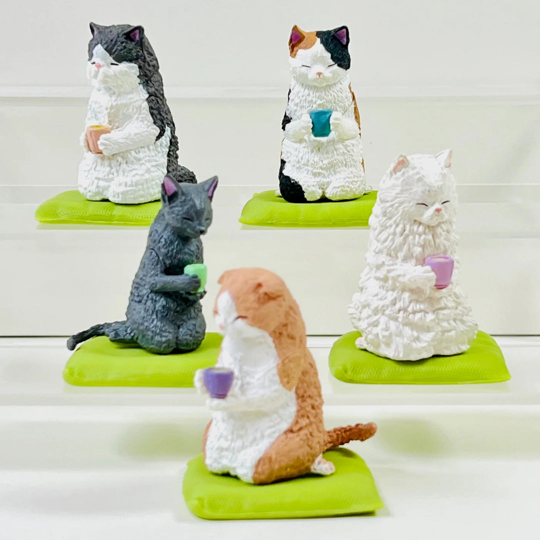 Tea Time Cats (Hokkori Biyori Neko) Assorted Blind Box Mini Figure Yell